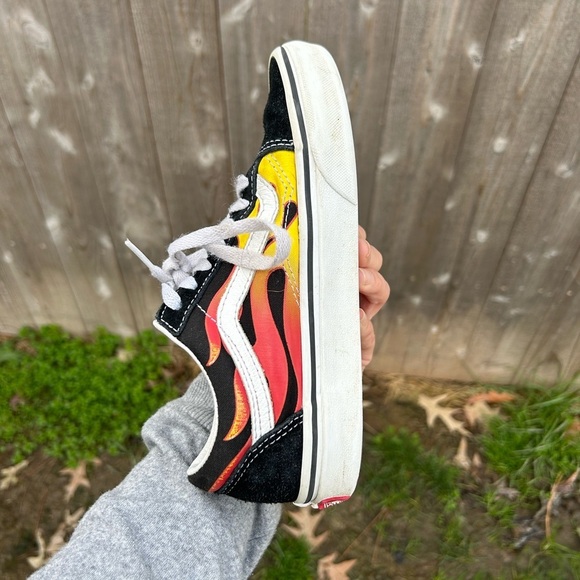 Vans‎ Old Skool Flame Sneaker Size 3.5 men’s 5 womans black red yellow skater - Picture 1 of 14